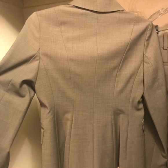 Suit - Picture 9 of 10